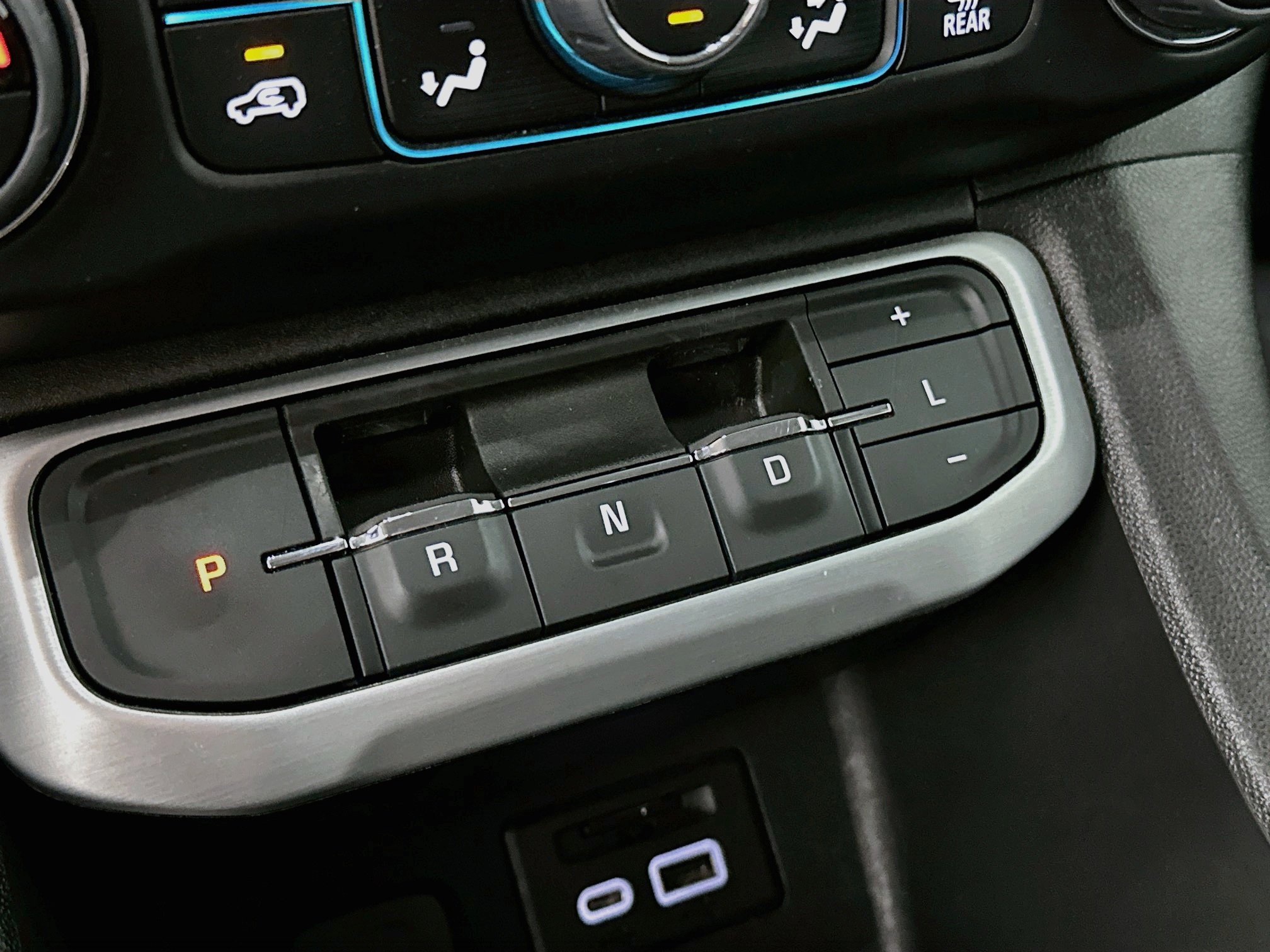 Used 2023 GMC Acadia SLE w/ Driver Convenience Package AWD/4WD image 25
