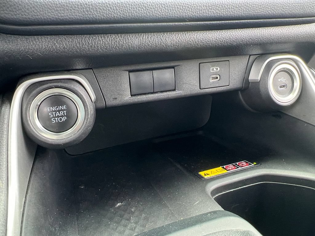 Used 2025 Toyota Grand Highlander AWD image 18