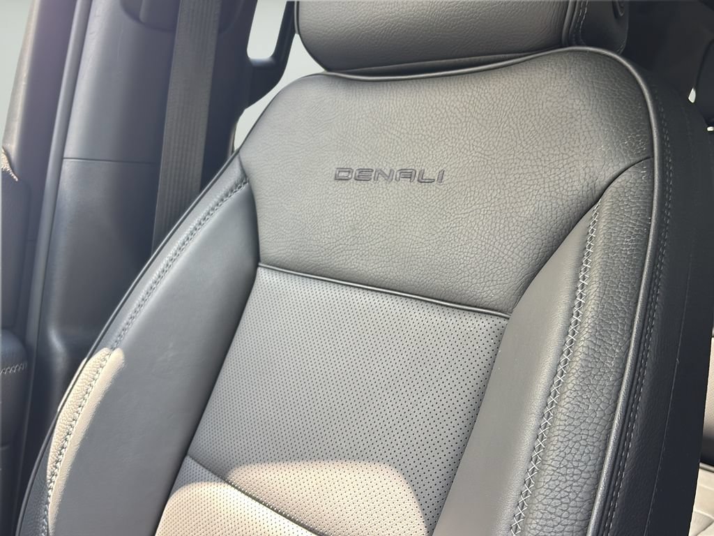 Used 2024 GMC Yukon Denali AWD/4WD image 46