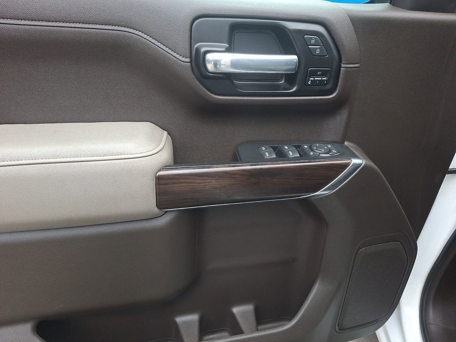 Used 2021 GMC Sierra 1500 SLT w/ X31 Off-Road Package image 12