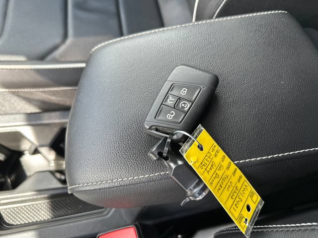 Certified 2022 Volkswagen Tiguan SEL R-Line AWD/4WD image 42