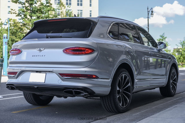 Used 2021 Bentley Bentayga AWD/4WD image 8