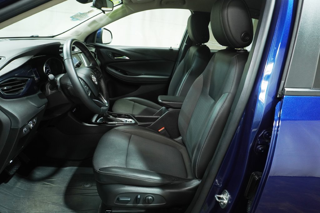 Used 2023 Buick Encore GX Select w/ Safety Package II AWD/4WD image 10