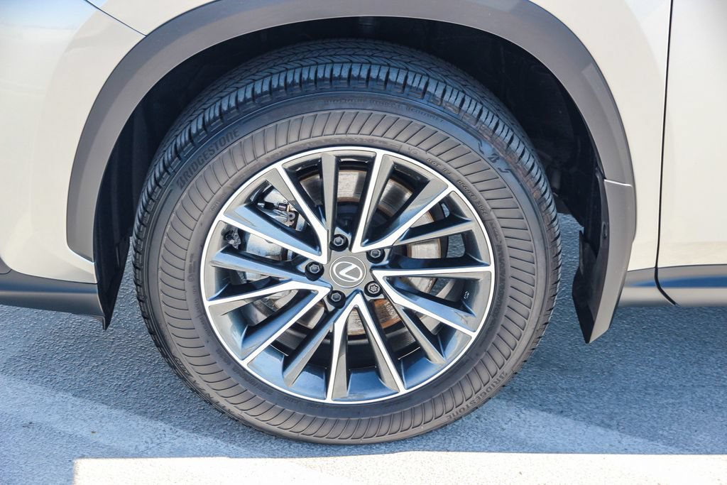 Certified 2025 Lexus NX 250 FWD image 11