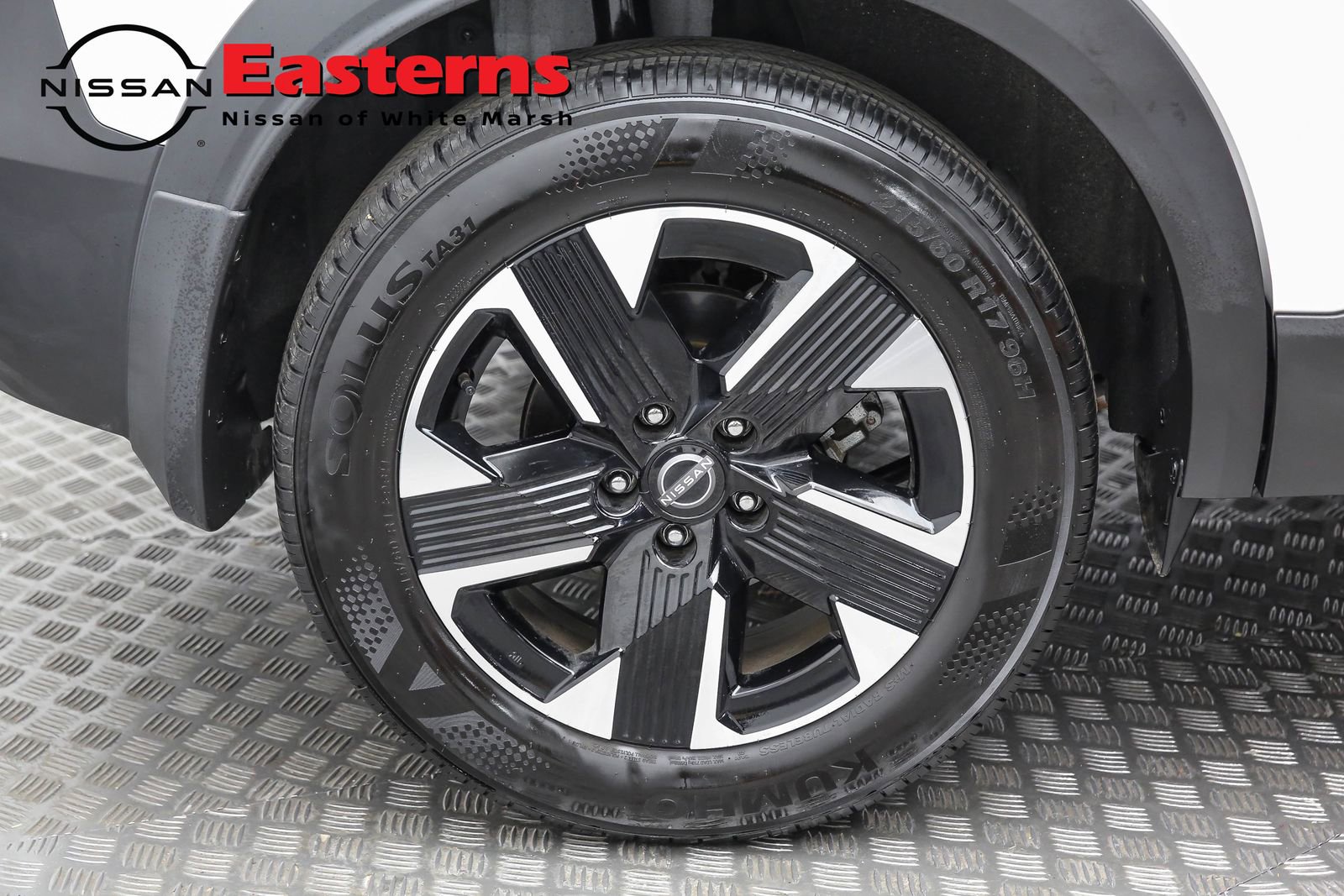 Used 2025 Nissan Kicks SV image 28