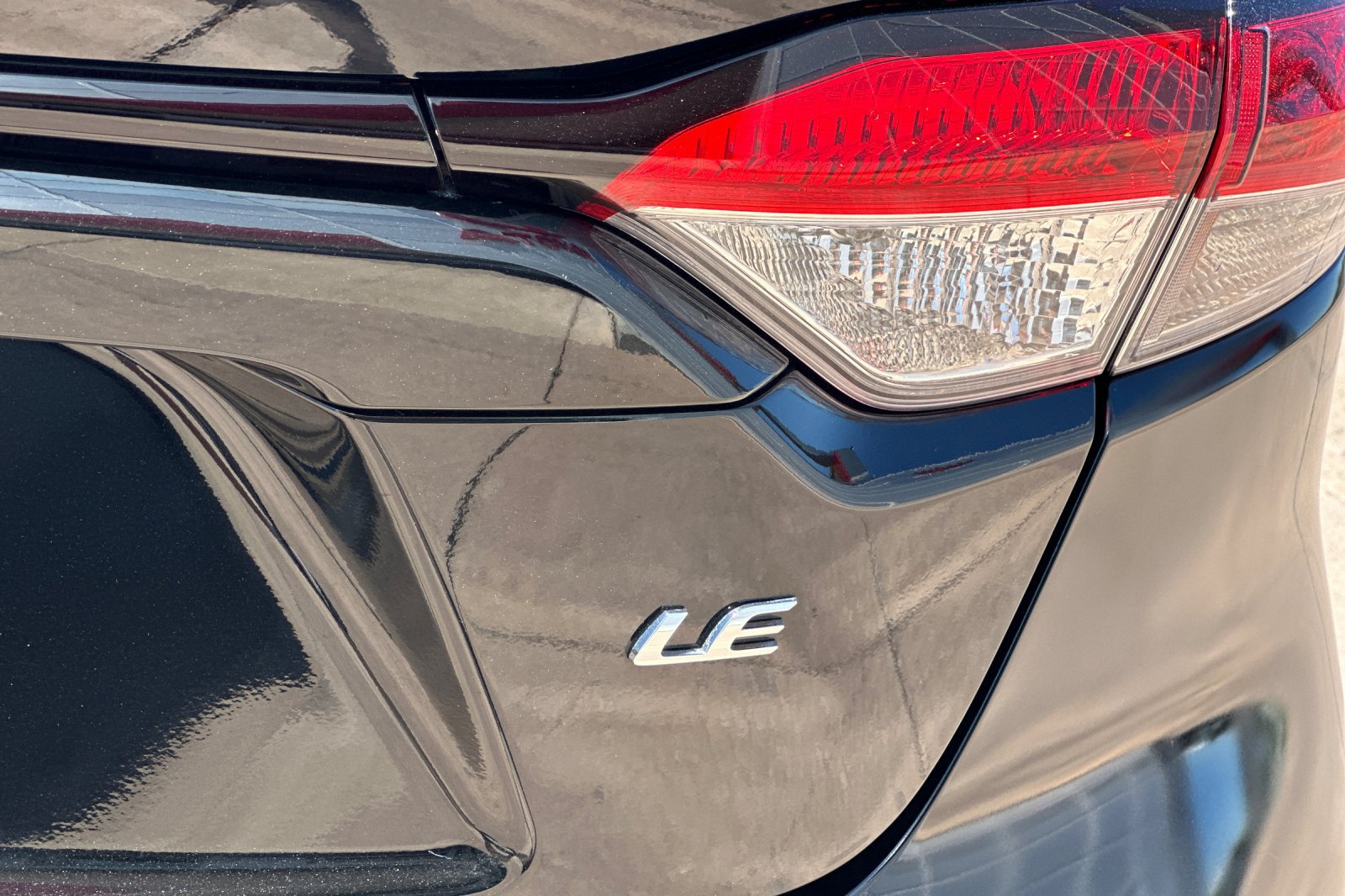 Certified 2023 Toyota Corolla LE FWD image 31