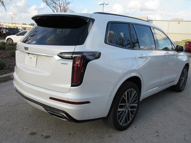 Used 2023 Cadillac XT6 Sport w/ Technology Package image 8