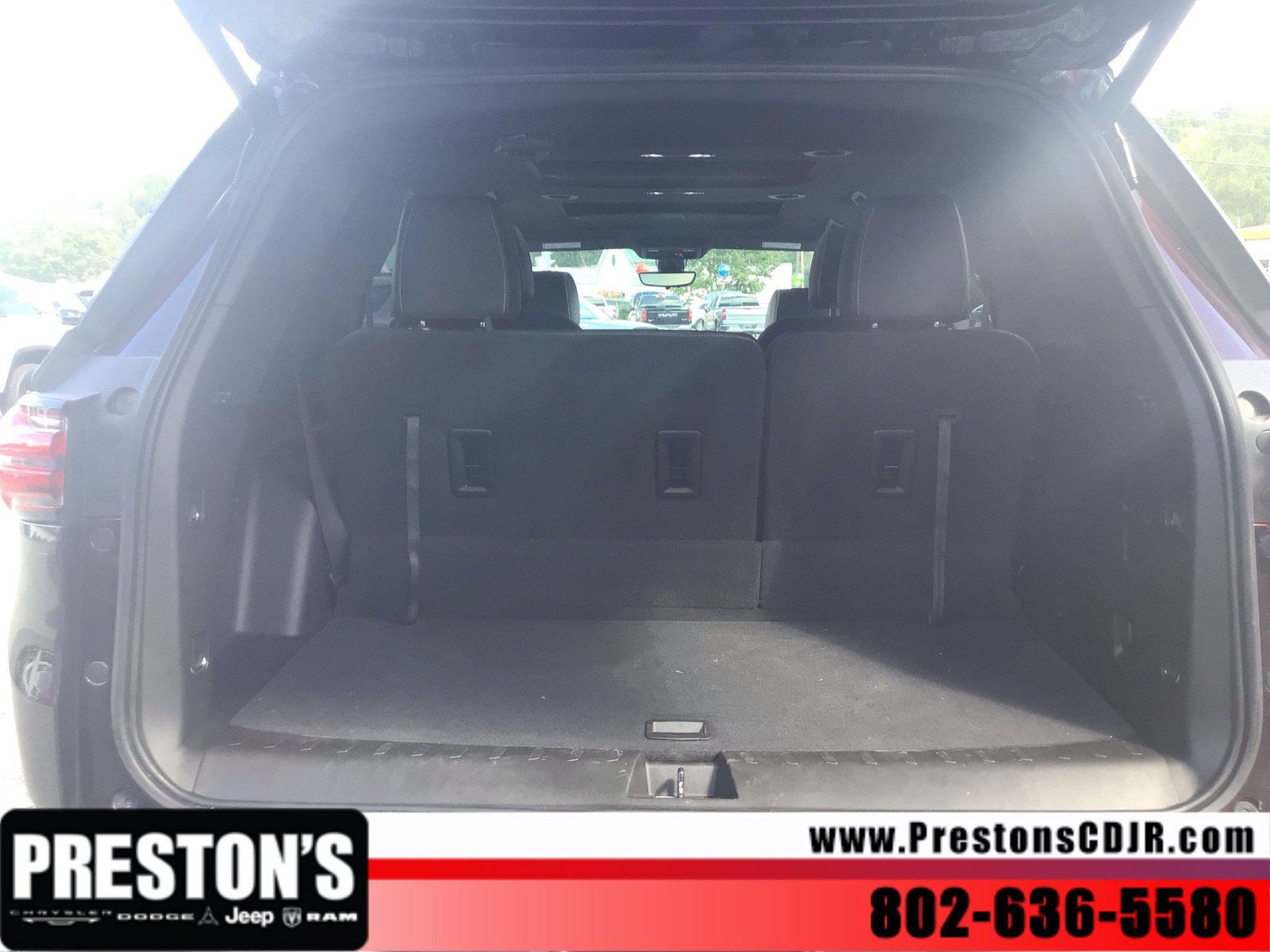 Used 2023 Chevrolet Traverse Premier AWD/4WD image 4