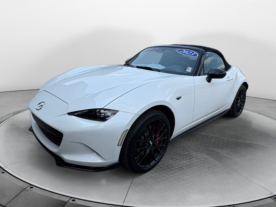 Certified 2023 MAZDA MX-5 Miata Club w/ Brembo/BBS Recaro Package RWD image 3
