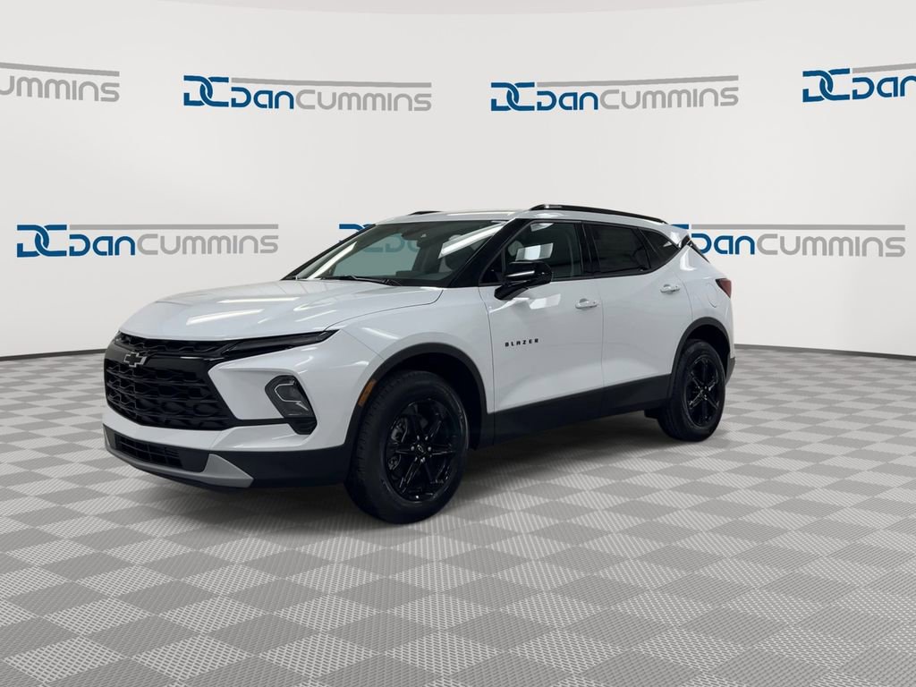 New 2026 Chevrolet Blazer LT w/ Midnight/Sport Edition FWD image 4