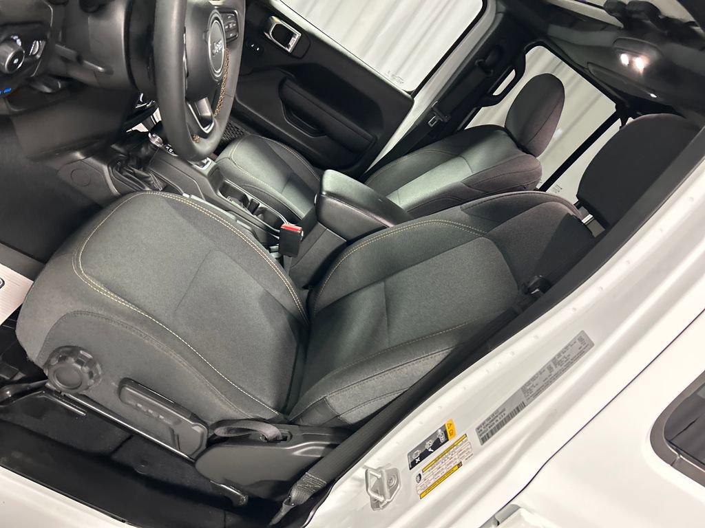 Used 2024 Jeep Wrangler Unlimited w/ Convenience Group image 12