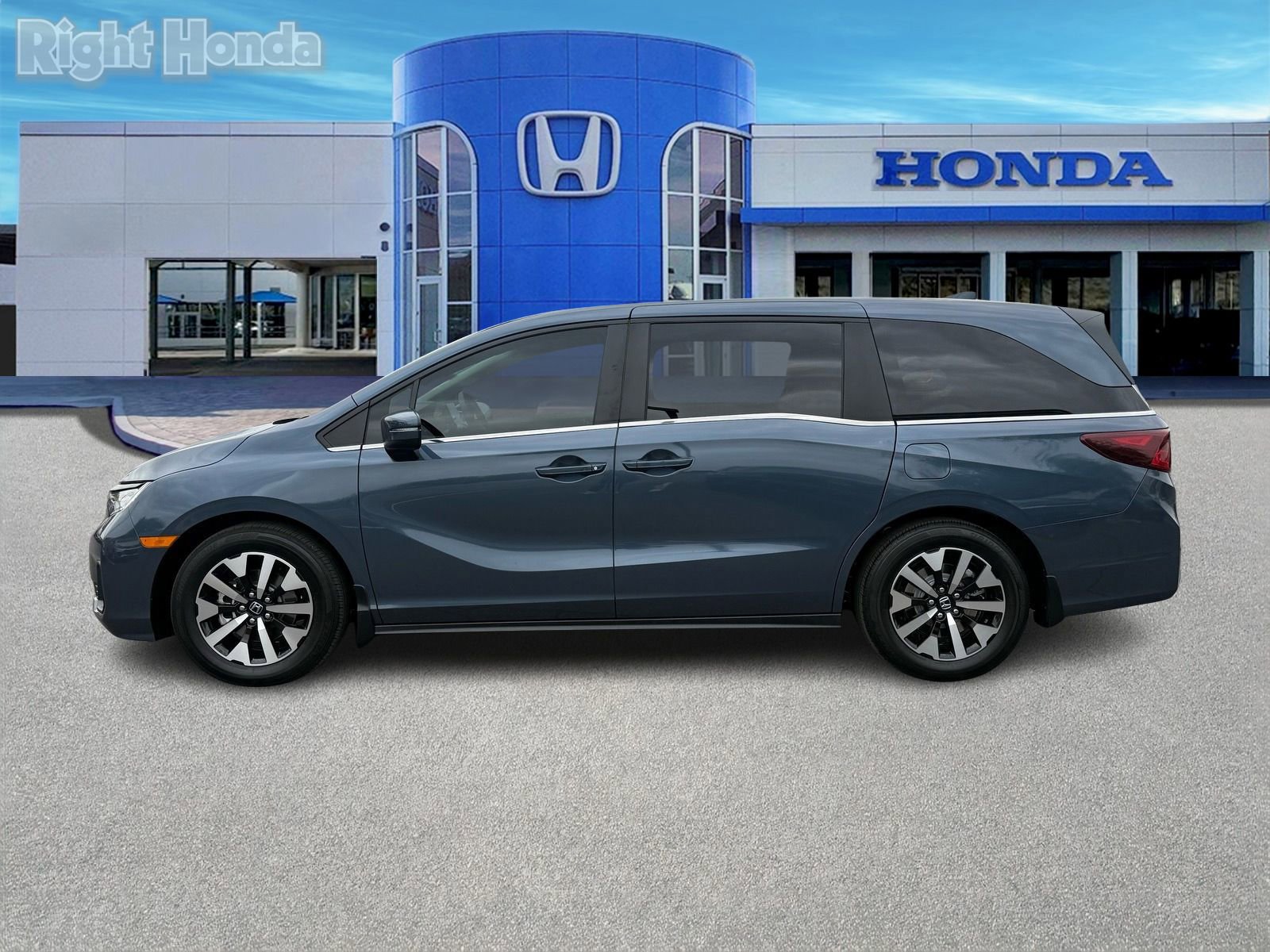 Certified 2026 Honda Odyssey EX-L image 4