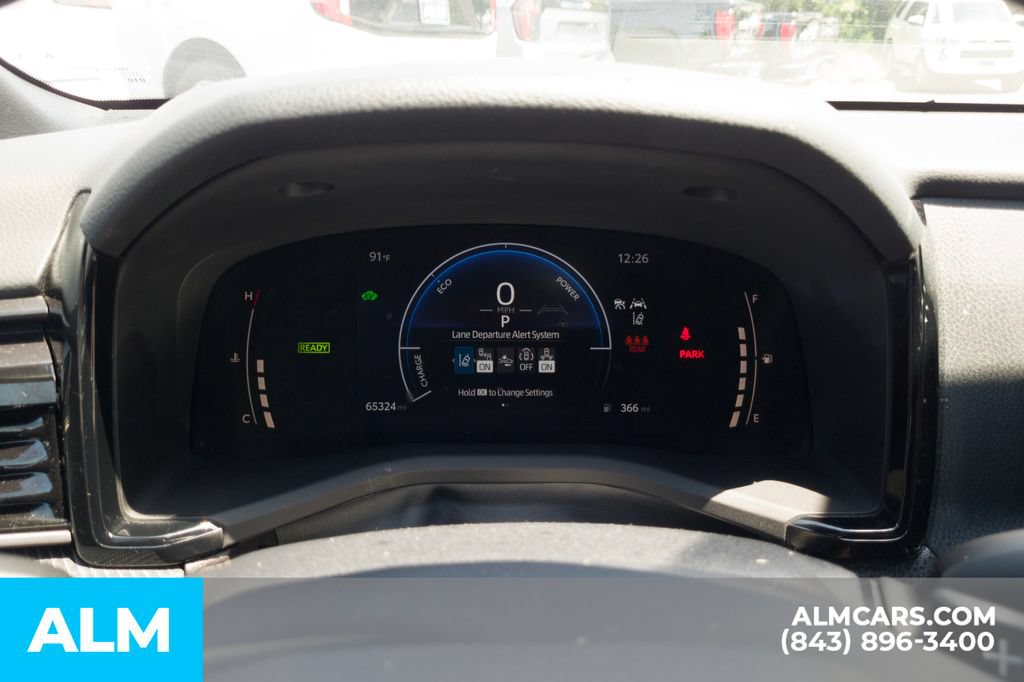Used 2025 Toyota Camry SE FWD image 30