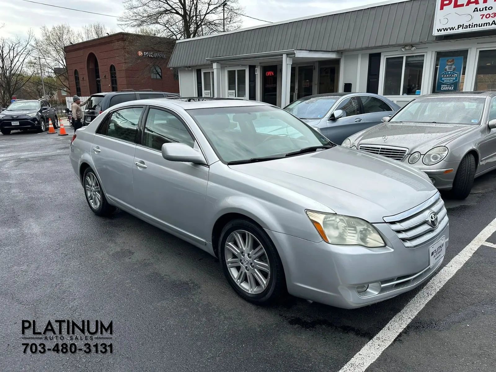 Used 2006 Toyota Avalon Limited FWD image 4