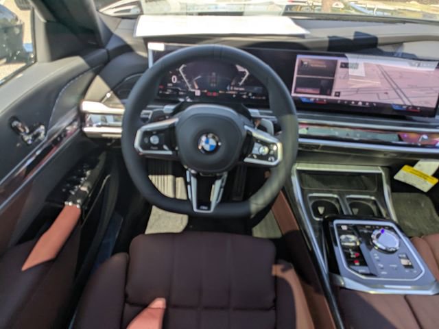 New 2026 BMW 760i xDrive w/ Luxury Rear Seating Package image 15