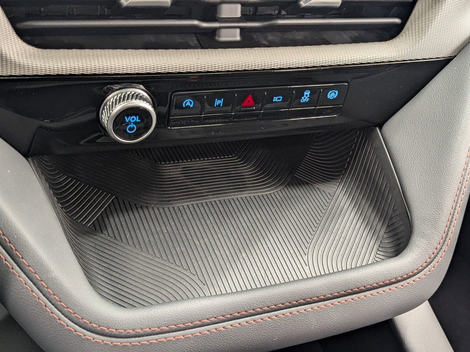 New 2026 Ford Explorer Active w/ Active Comfort Package image 15