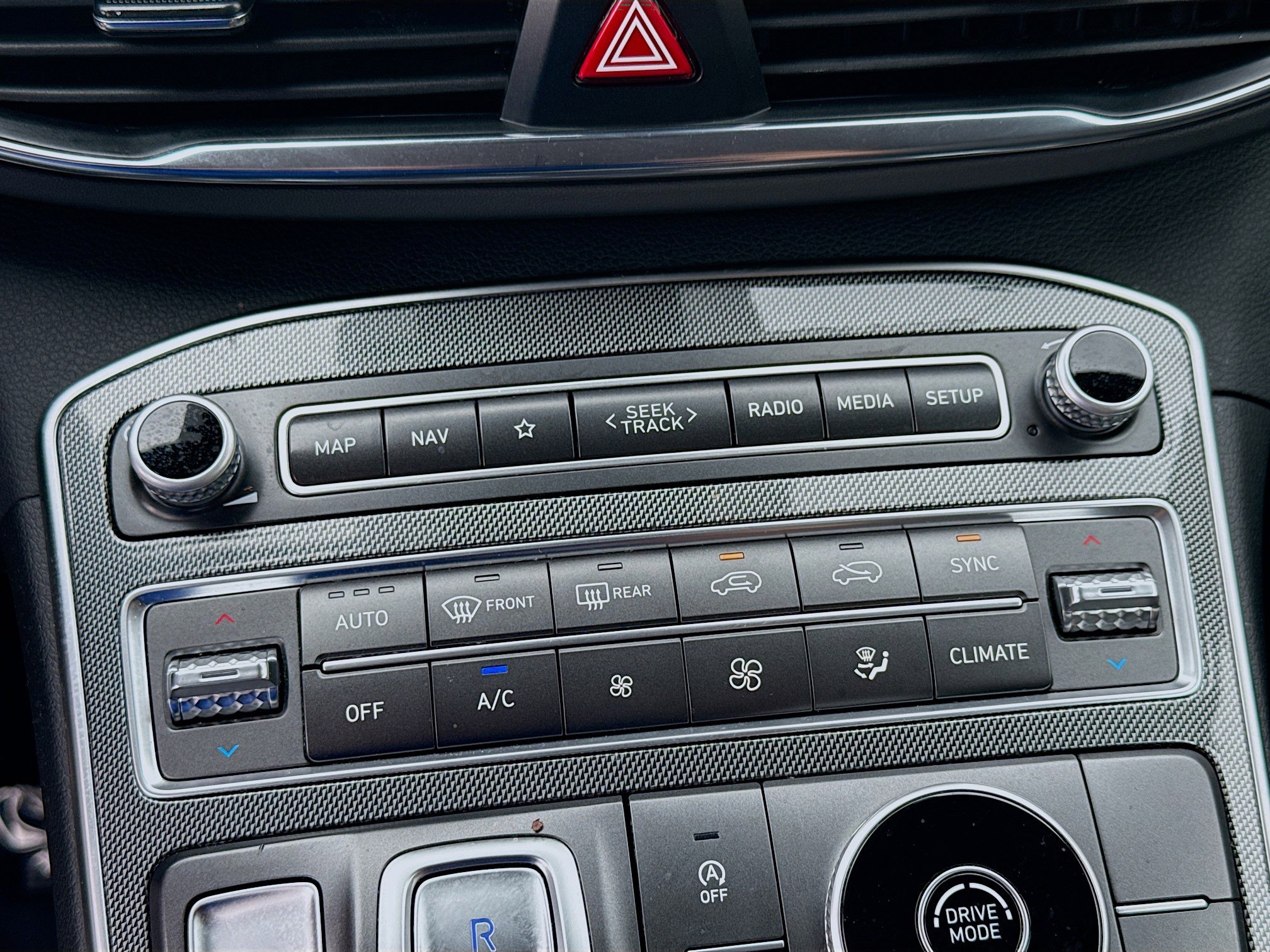 Used 2023 Hyundai Santa Fe SEL image 15