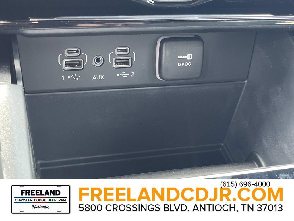 New 2026 Jeep Grand Cherokee L Limited w/ Limited Altitude Package AWD/4WD image 31