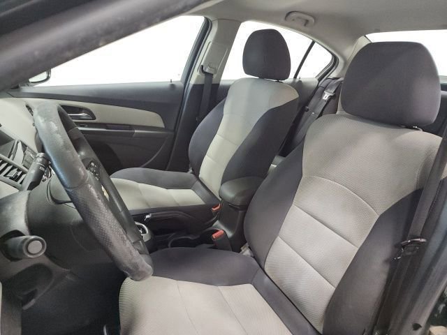 Used 2014 Chevrolet Cruze LS FWD image 16