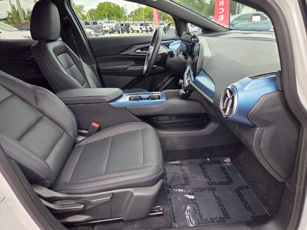 Certified 2024 Chevrolet Equinox EV LT FWD image 15