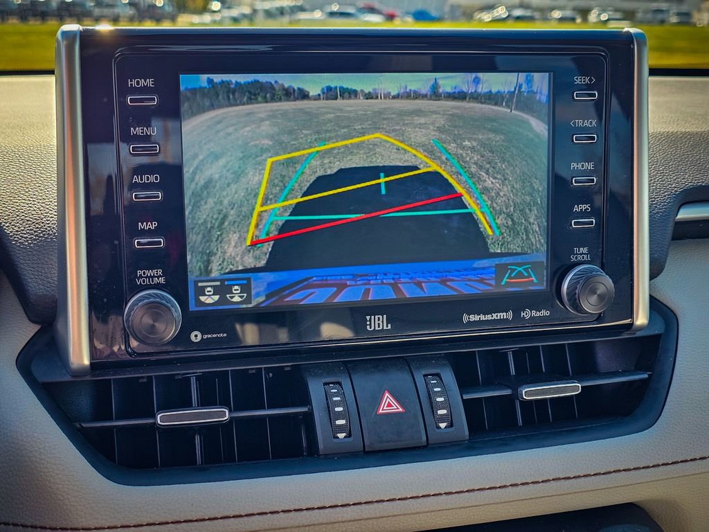 Used 2021 Toyota RAV4 XLE Premium image 25