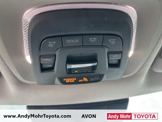 Used 2023 Toyota Corolla Cross XLE w/ Convenience Package AWD/4WD image 29