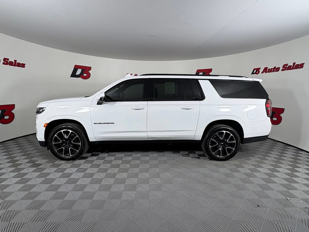Used 2023 Chevrolet Suburban RST w/ Luxury Package RWD image 3