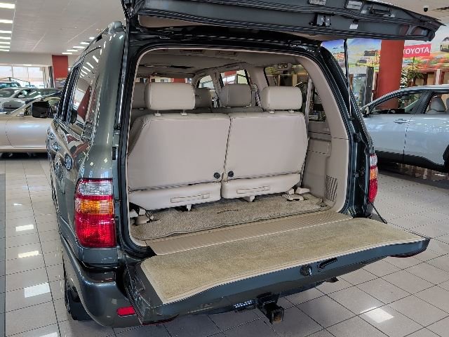 Used 2000 Toyota Land Cruiser image 13