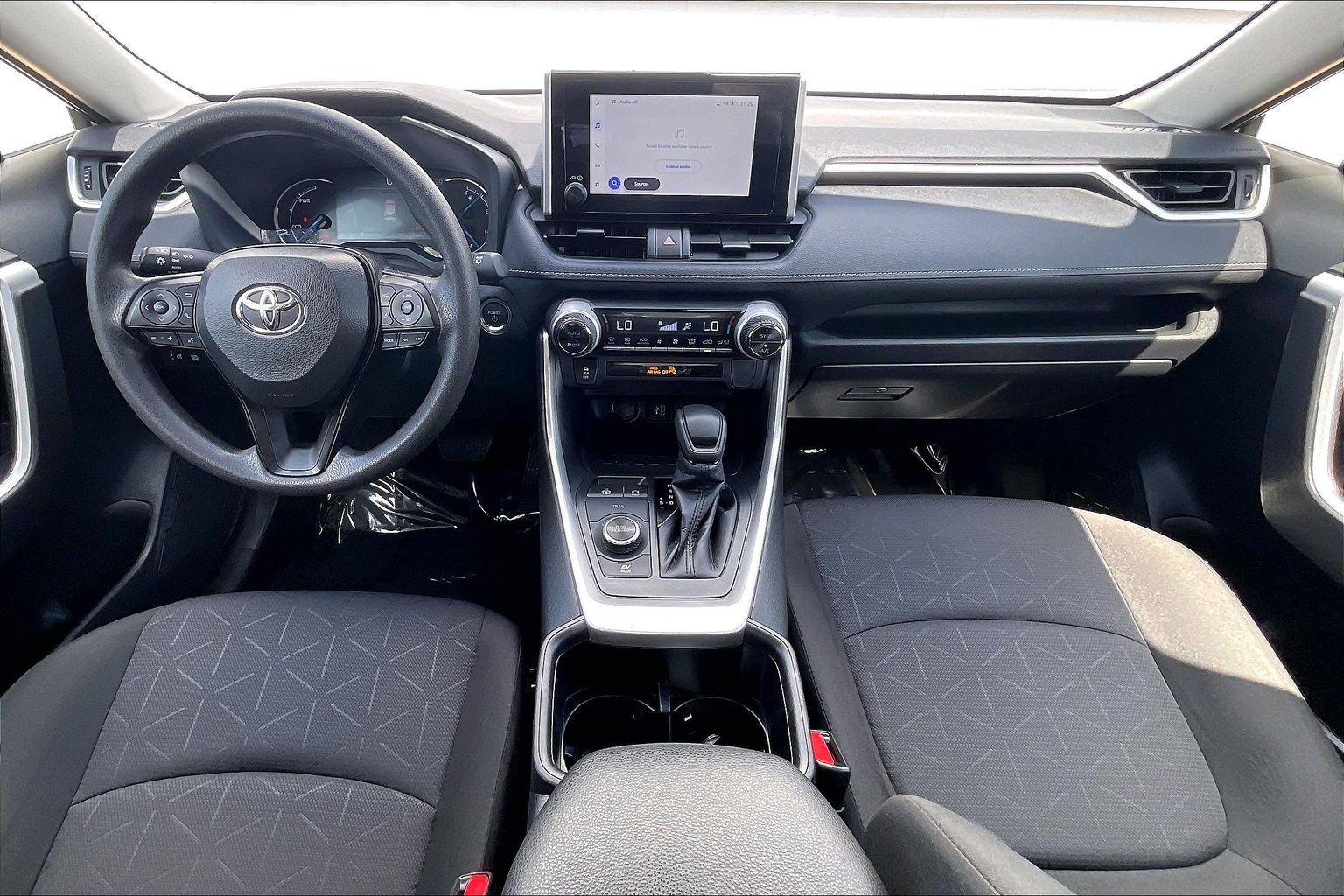 Used 2025 Toyota RAV4 XLE AWD/4WD image 19