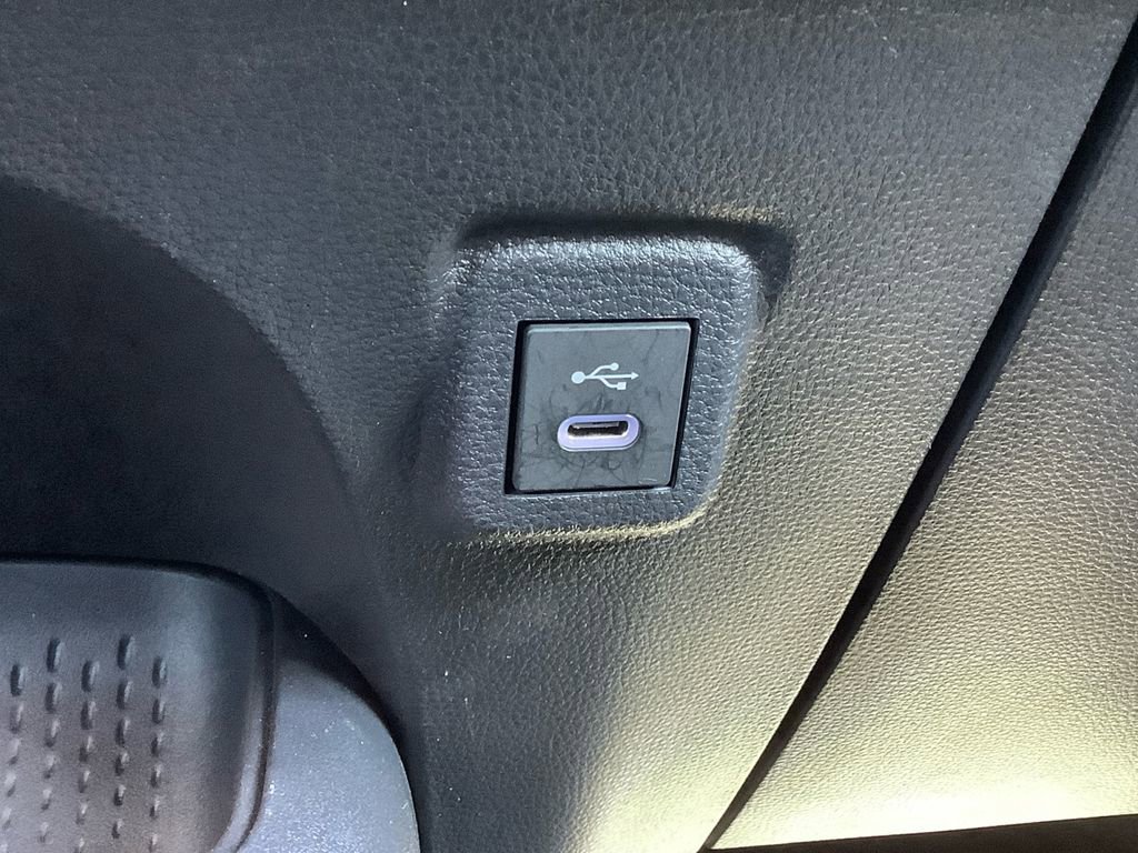 Used 2025 Toyota Corolla LE image 22