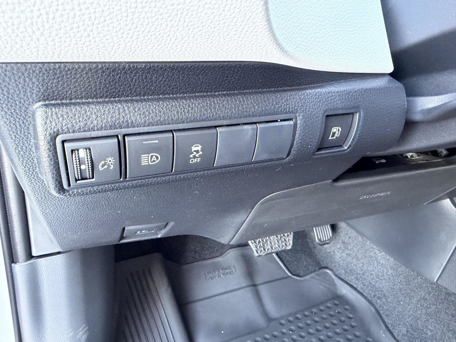 New 2026 Toyota Corolla SE FWD image 26