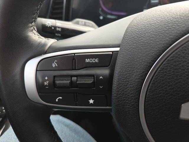 Used 2025 Kia Sportage EX image 39