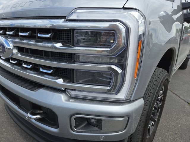 Used 2023 Ford F350 Platinum AWD/4WD image 6