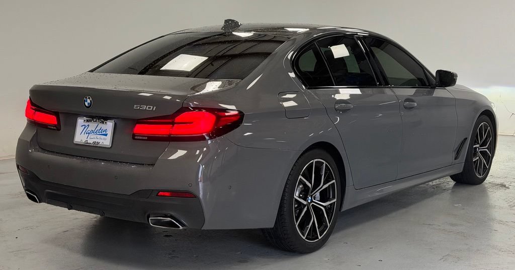 Used 2021 BMW 530i w/ Executive Package RWD image 3