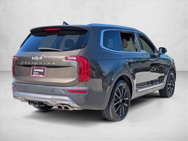 Used 2022 Kia Telluride SX w/ Towing Package FWD image 5