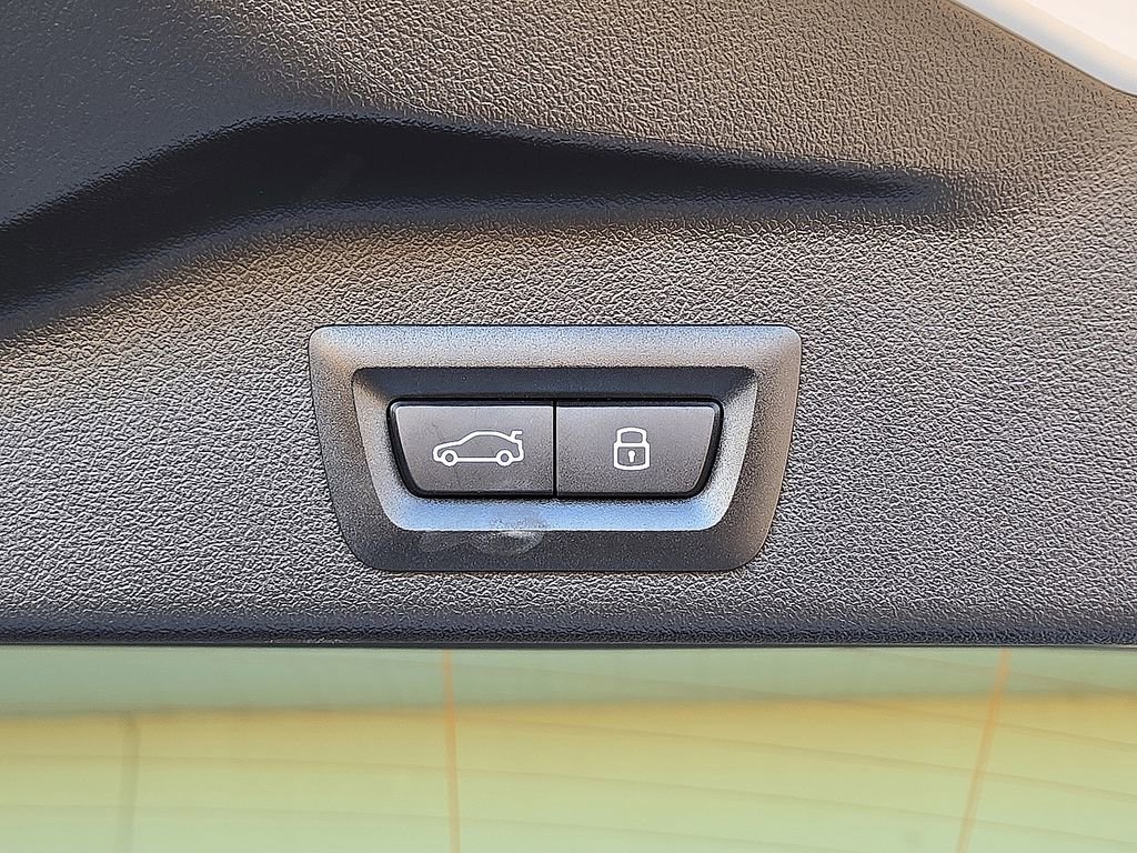 Used 2026 BMW X5 M60i image 15