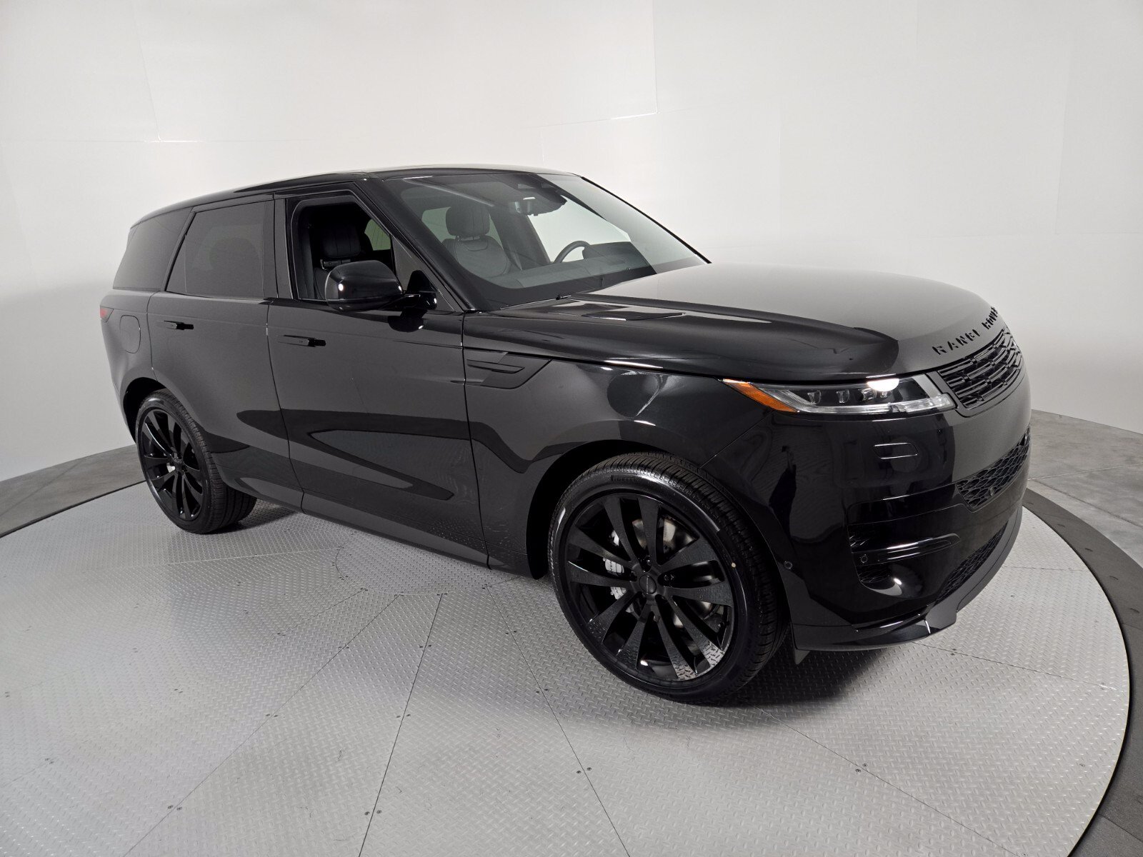 New 2026 Land Rover Range Rover Sport Dynamic SE AWD/4WD image 16