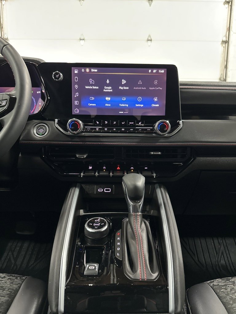 Used 2025 Chevrolet Colorado Z71 w/ Midnight Edition image 25