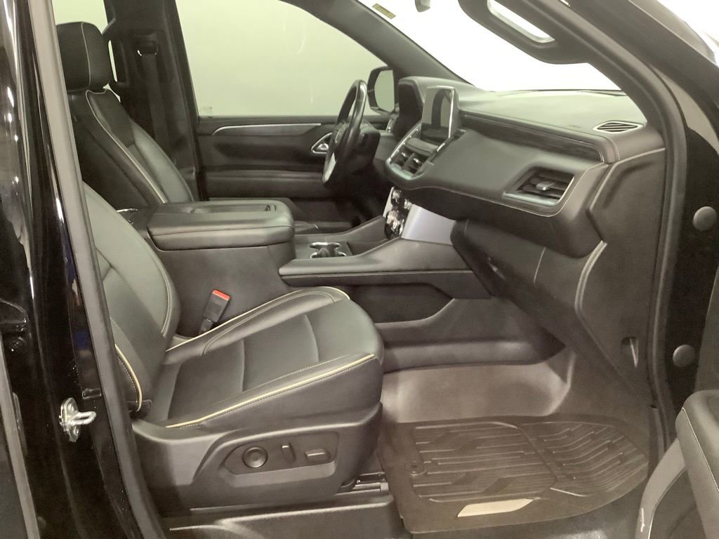 Used 2021 GMC Yukon SLT w/ SLT Luxury Package image 31
