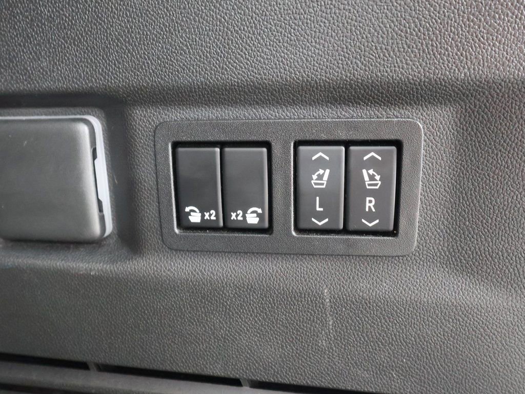 Certified 2022 Chevrolet Tahoe Z71 w/ Luxury Package image 35