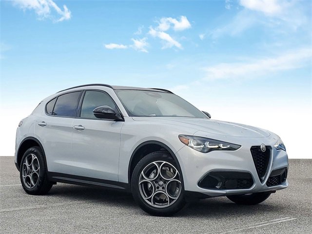 New 2025 Alfa Romeo Stelvio Sprint w/ Convenience Package