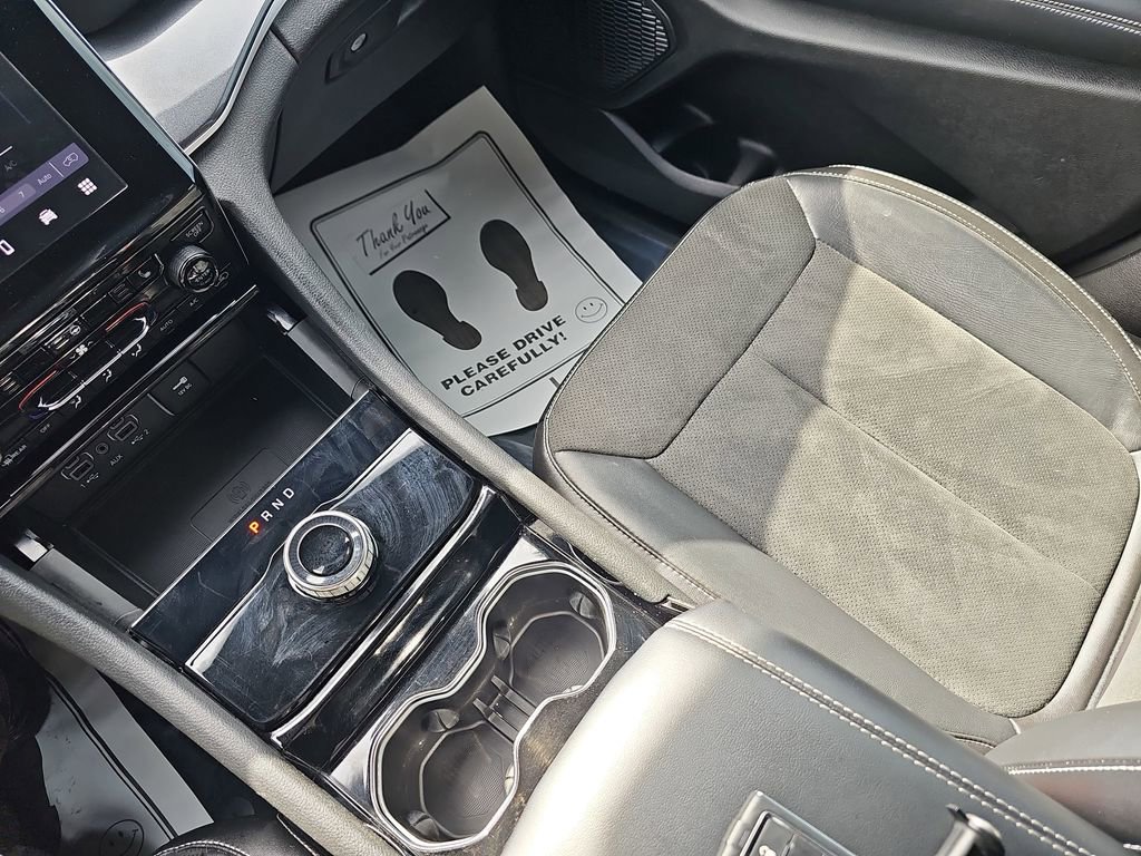 Used 2023 Jeep Grand Cherokee L Laredo image 29