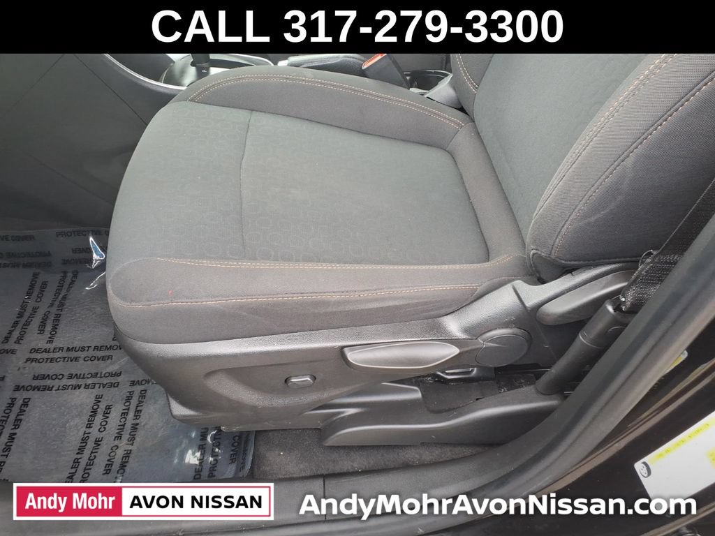 Used 2022 Chevrolet Trax LS w/ Tint and Cruise Package AWD/4WD image 16