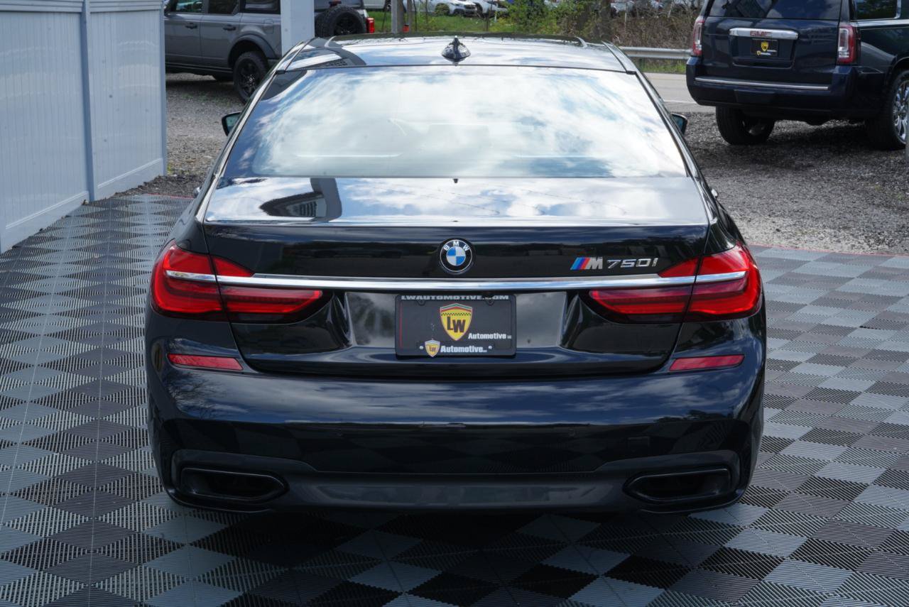 Used 2017 BMW 750i RWD image 7
