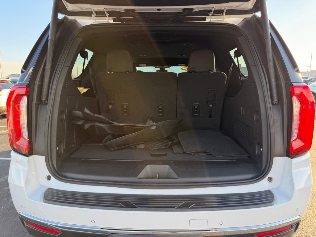 Used 2022 GMC Yukon XL SLT image 44