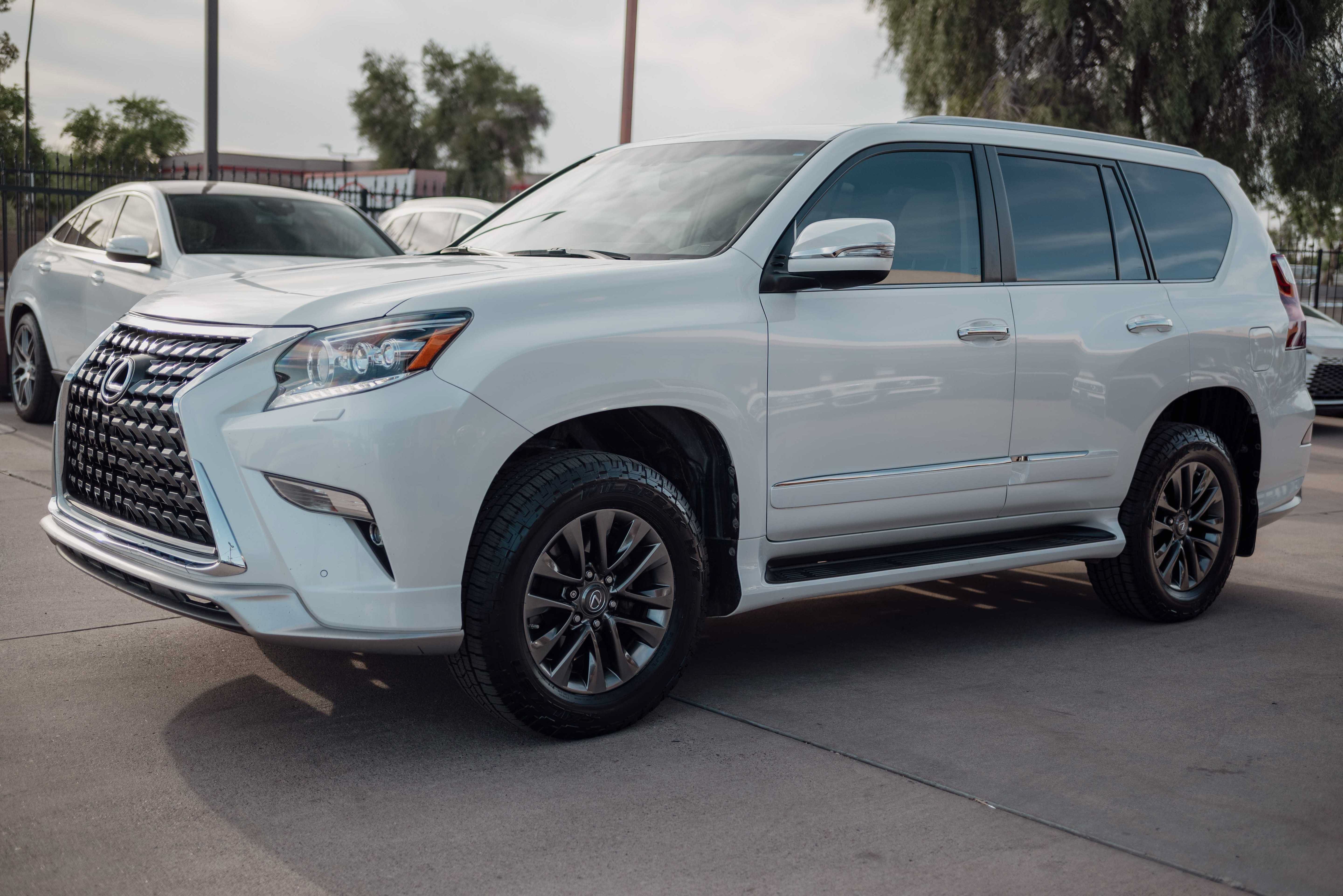 Used 2019 Lexus GX 460 Premium AWD/4WD image 2