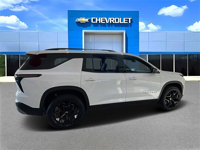 New 2026 Chevrolet Traverse LT w/ LPO, Floor Liner Package image 2
