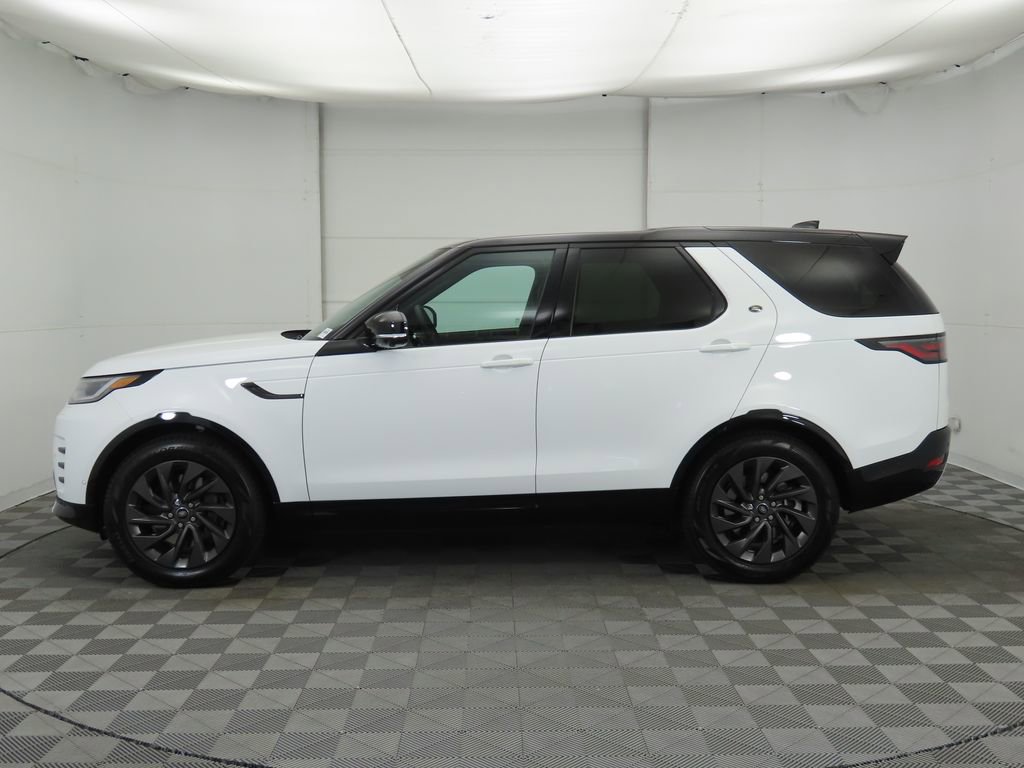 Used 2024 Land Rover Discovery Dynamic SE image 8