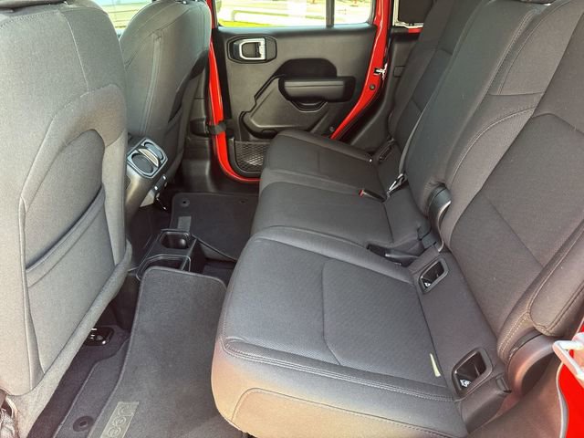 Certified 2023 Jeep Gladiator Sport AWD/4WD image 16