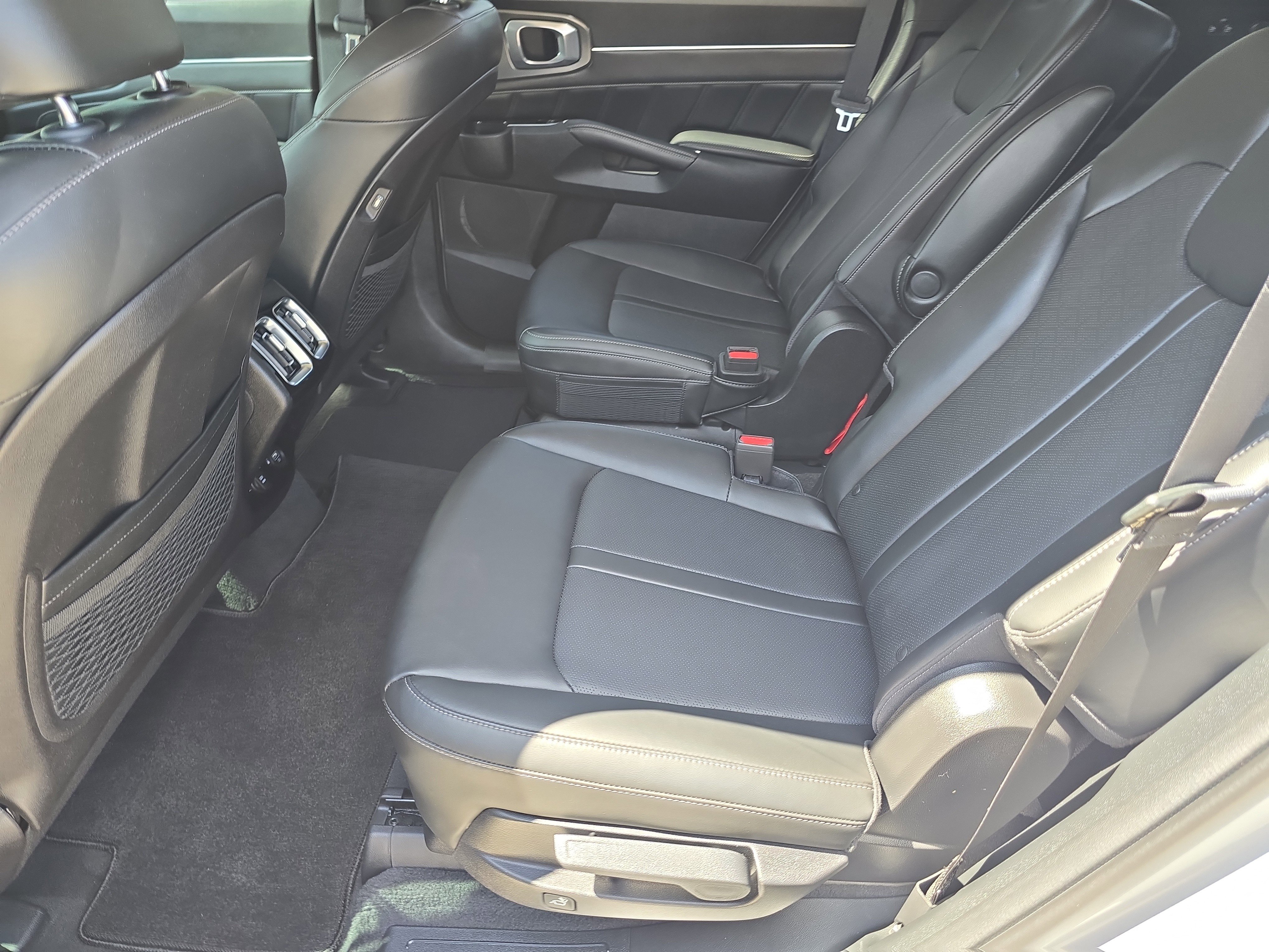 Certified 2022 Kia Sorento SX AWD/4WD image 17